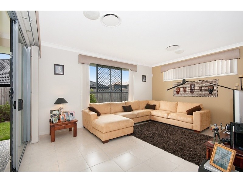 8 Pandorea Circuit, North Lakes QLD 4509