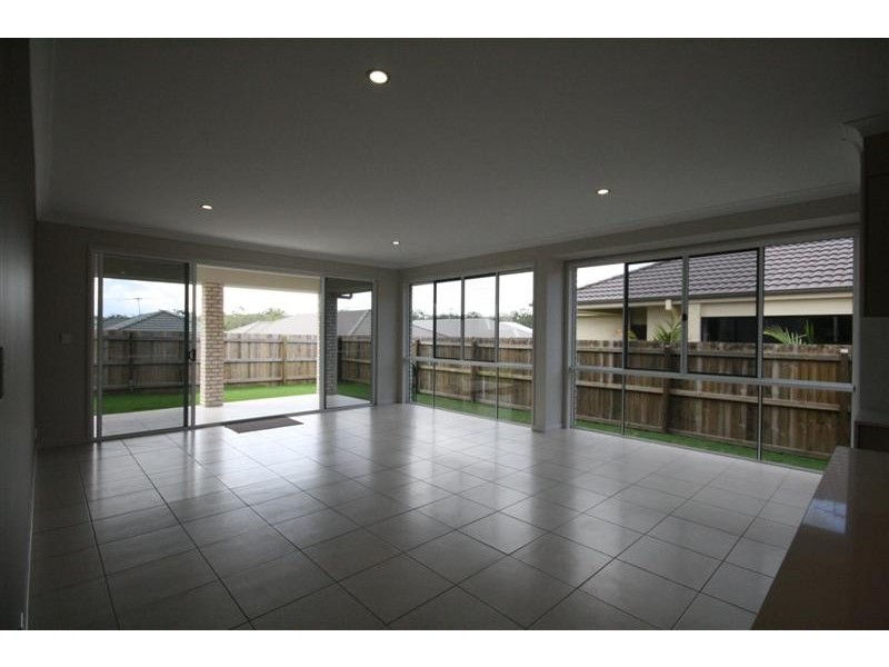 12 Hare Street, North Lakes QLD 4509