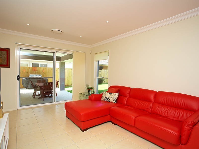 23 Warabi Crescent, North Lakes QLD 4509