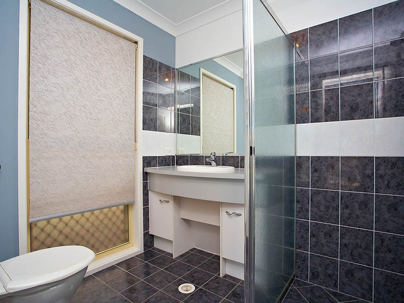 2 Kalamunda Street, North Lakes QLD 4509