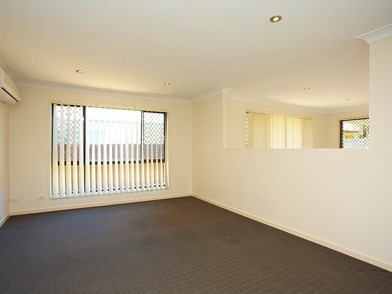 5 Knox, North Lakes QLD 4509