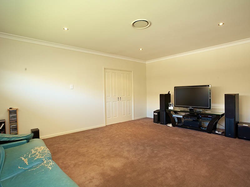 9 Possum Parade, North Lakes QLD 4509