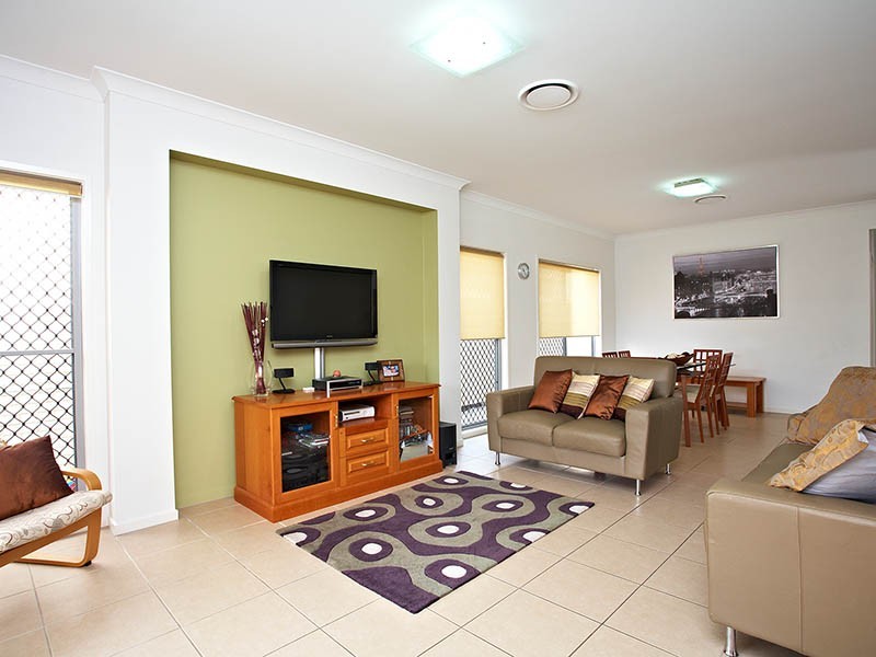 31 Kangaroo Street, North Lakes QLD 4509