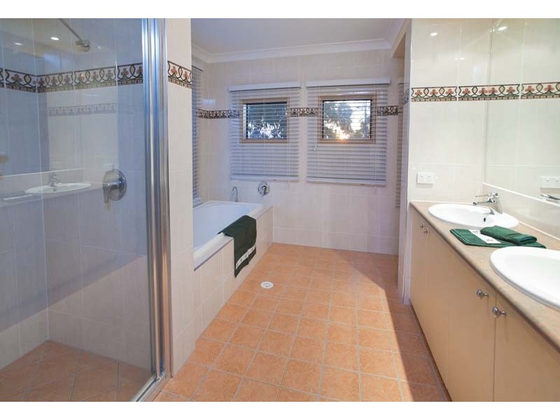 8 Byfield Street, North Lakes QLD 4509
