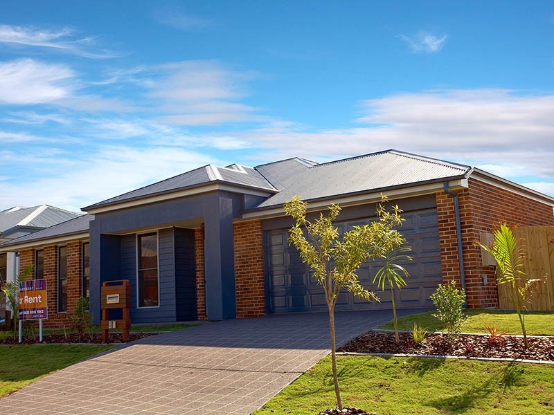 17 Rawlins Crescent, North Lakes QLD 4509