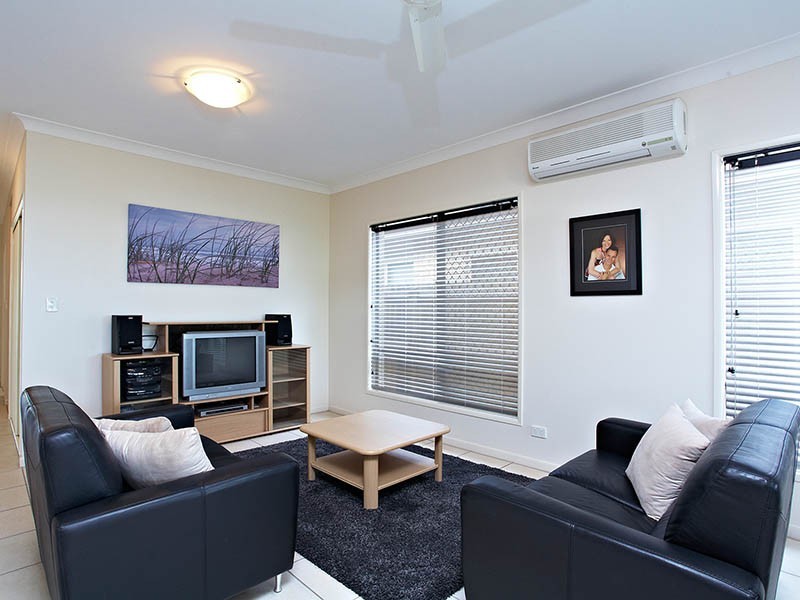 7 Kurrajong Circuit, North Lakes QLD 4509