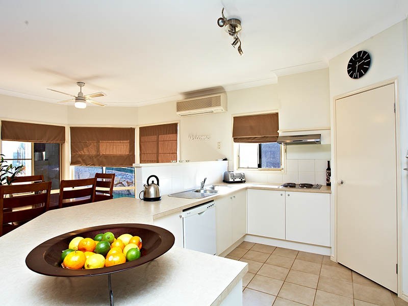 8 Peron Crescent, North Lakes QLD 4509