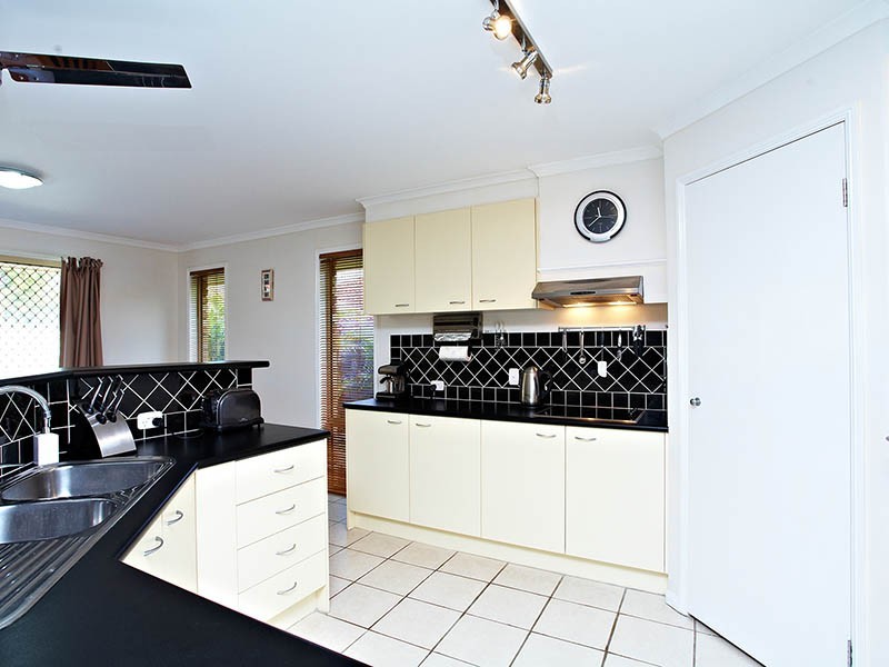 4 Kalamunda Street, North Lakes QLD 4509