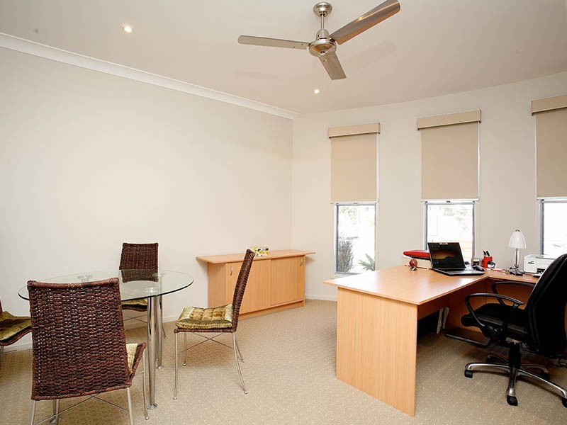 1 Dibbler Court, North Lakes QLD 4509