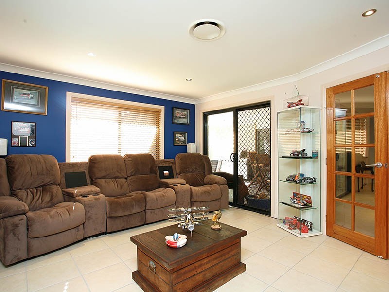 1 Conway Court, North Lakes QLD 4509