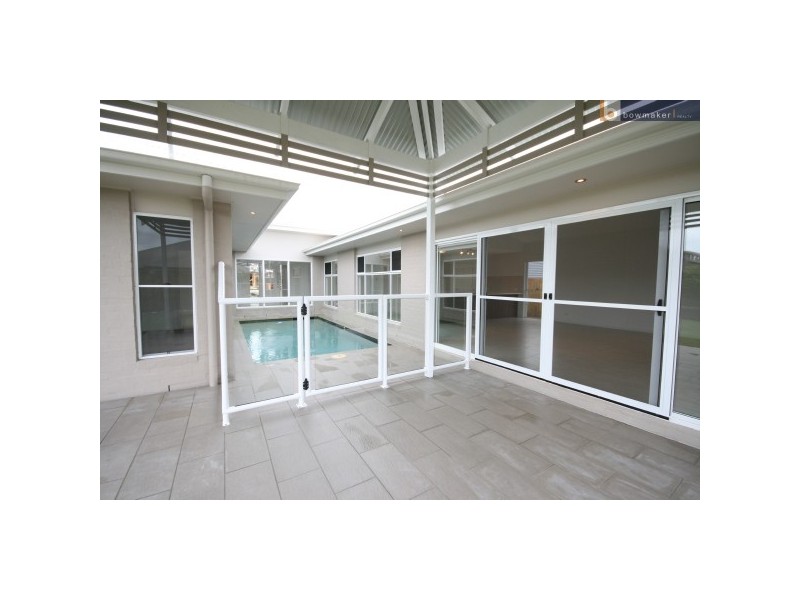 16 Warabi Crescent, North Lakes QLD 4509
