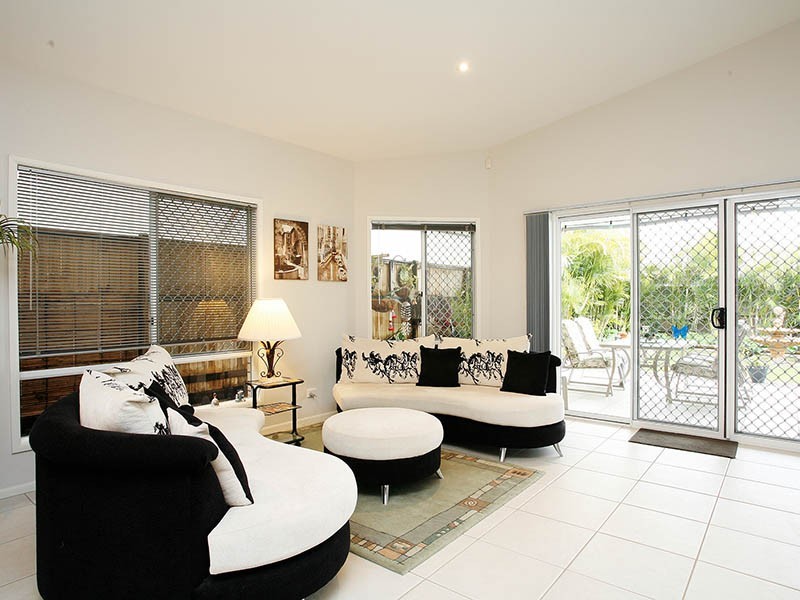 27 Cottonwood Circuit, North Lakes QLD 4509