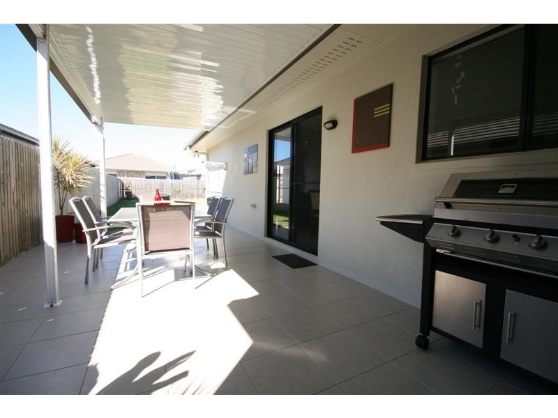 63 Cottonwood Circuit, North Lakes QLD 4509
