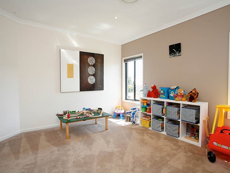 30 Marsh Parade, North Lakes QLD 4509