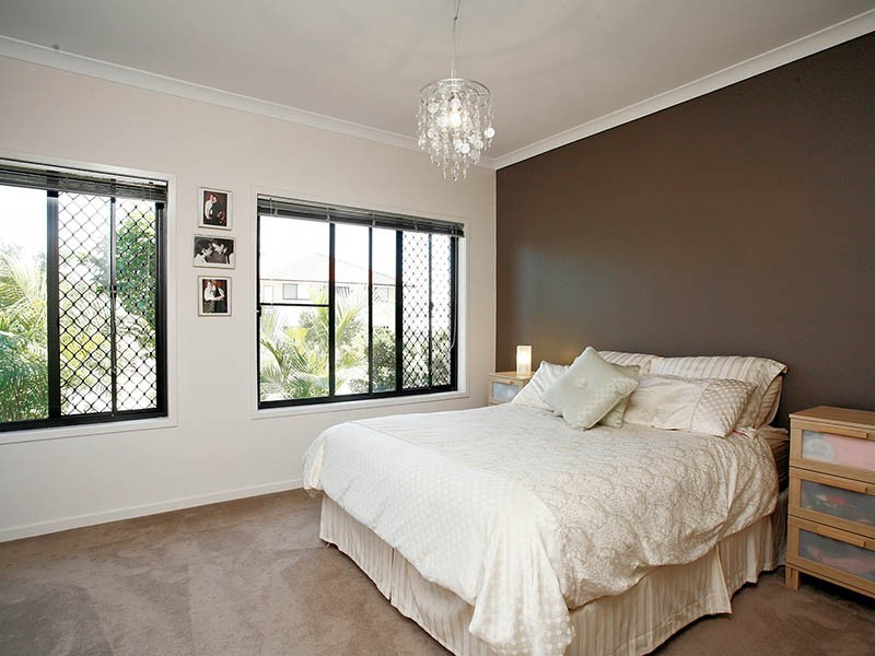 30 Marsh Parade, North Lakes QLD 4509