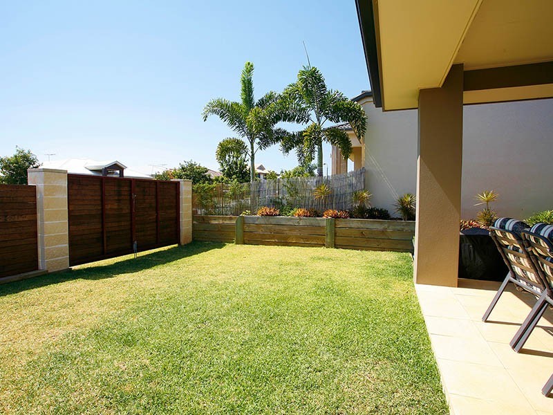 30 Marsh Parade, North Lakes QLD 4509