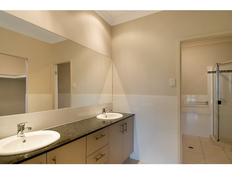 15 Riley Court, North Lakes QLD 4509