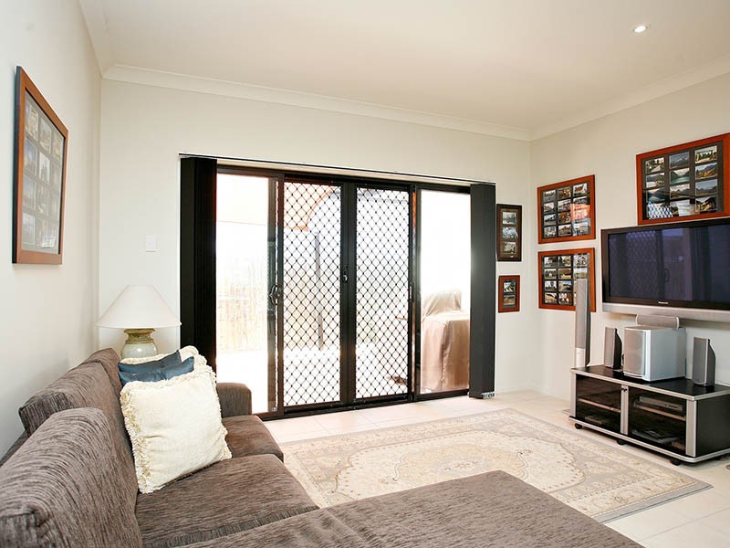 15 Riley Court, North Lakes QLD 4509