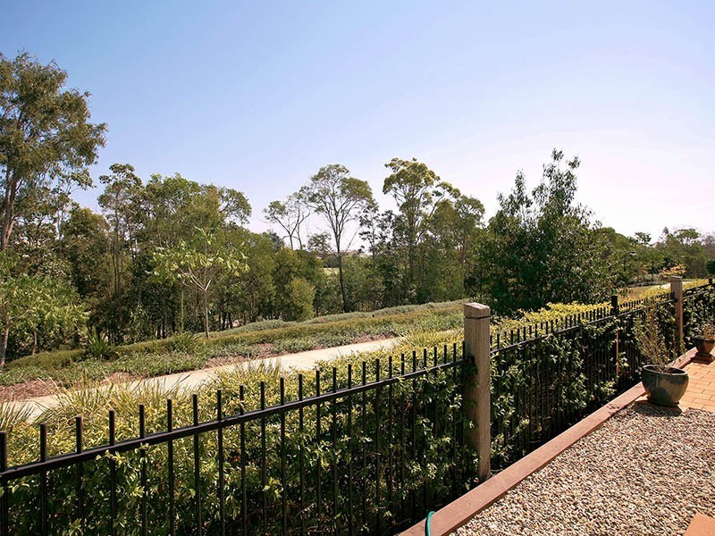 15 Riley Court, North Lakes QLD 4509