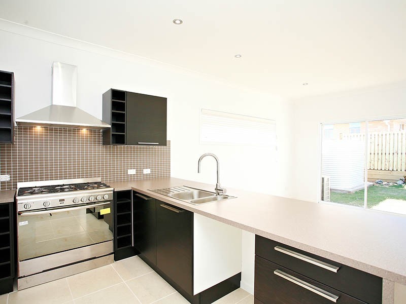 94 Nicklaus Parade, North Lakes QLD 4509