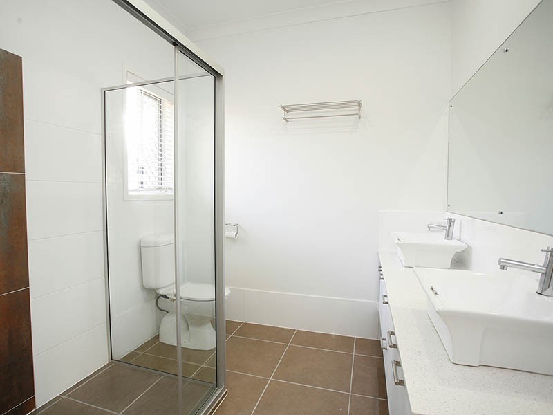 6 Nicklaus Parade, North Lakes QLD 4509