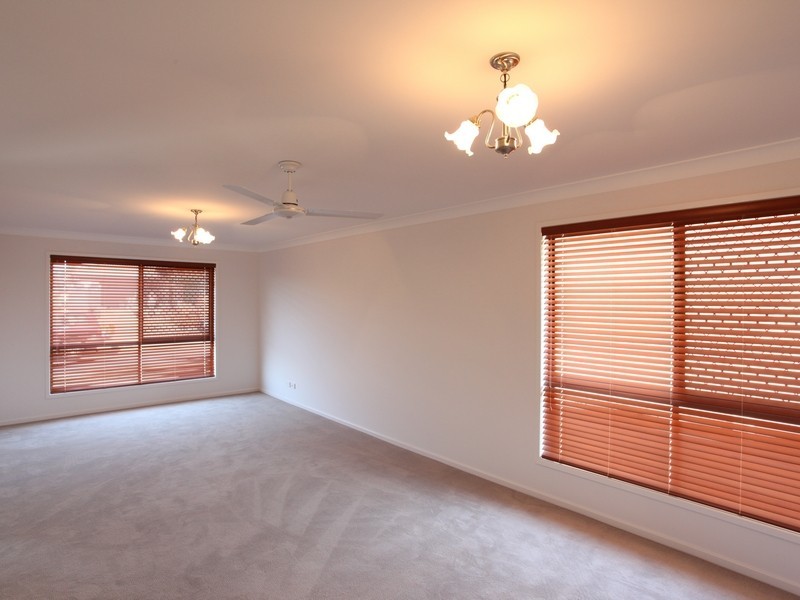 27 Sunstone Circuit, Mango Hill QLD 4509