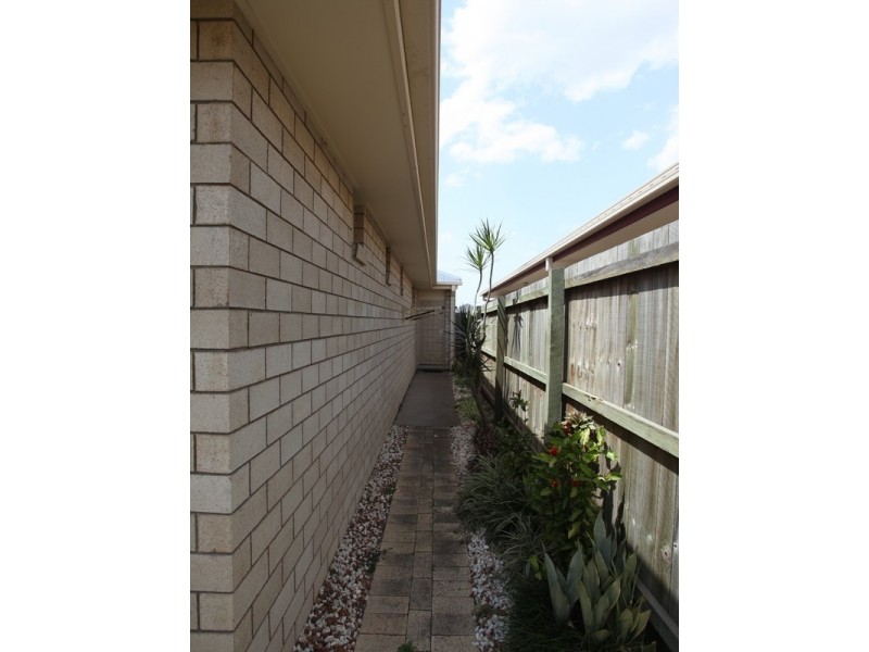 10 Satinash Court, North Lakes QLD 4509