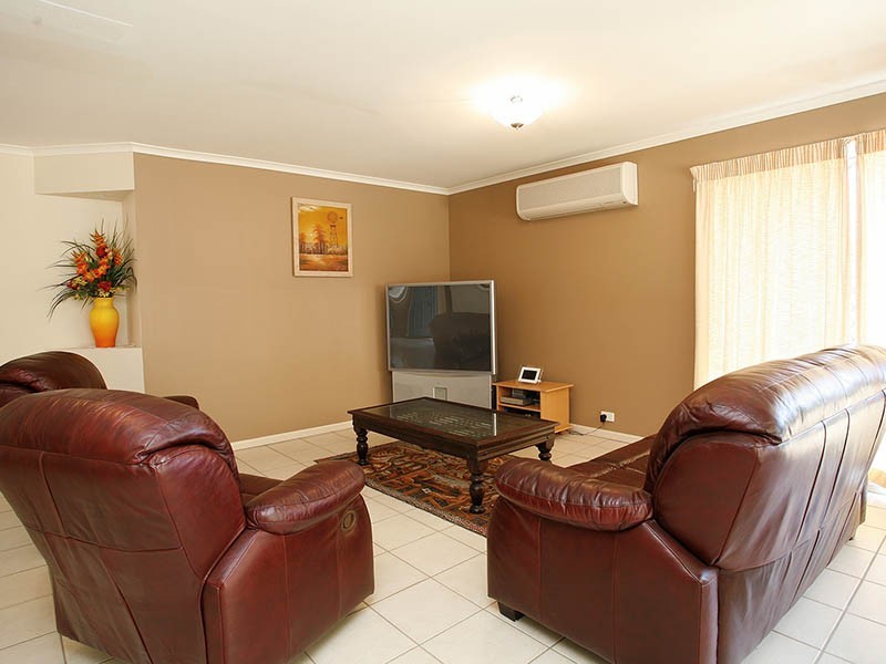46 Whitfield Crescent, North Lakes QLD 4509