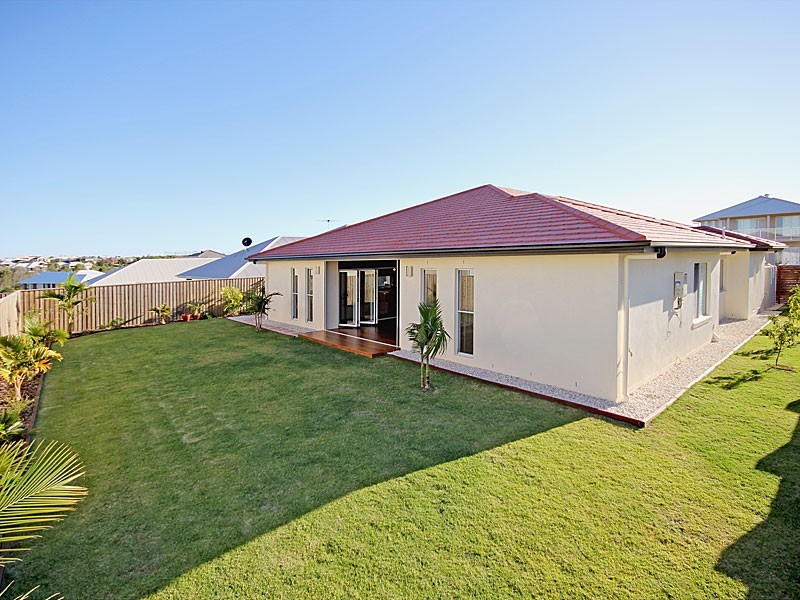 10 Mickelson Street, North Lakes QLD 4509