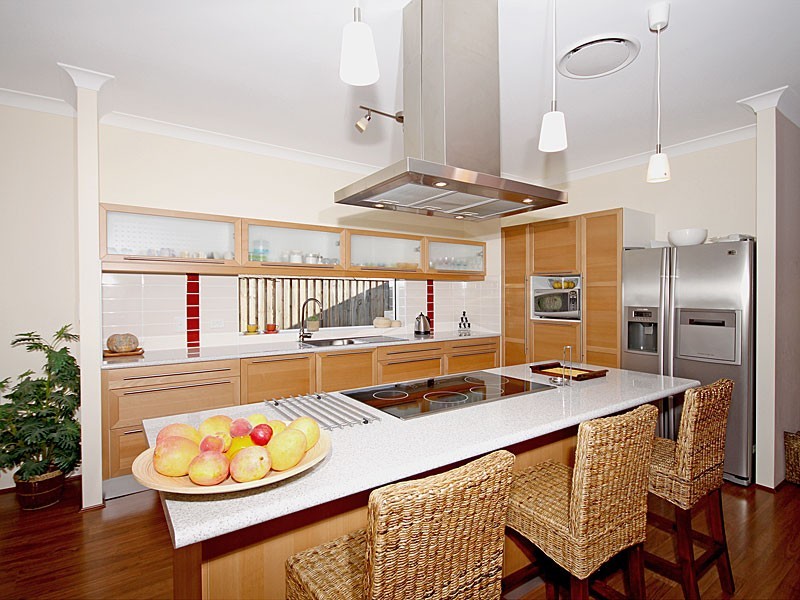 10 Mickelson Street, North Lakes QLD 4509