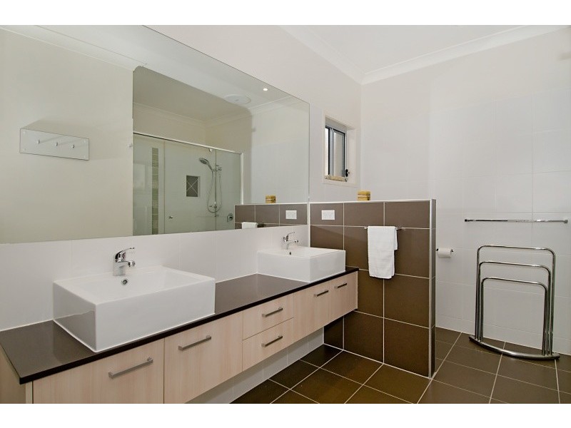 7 Backhousia Court, North Lakes QLD 4509