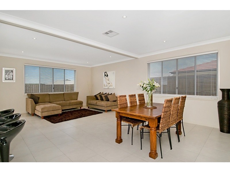 3 Ballesteros Street, North Lakes QLD 4509