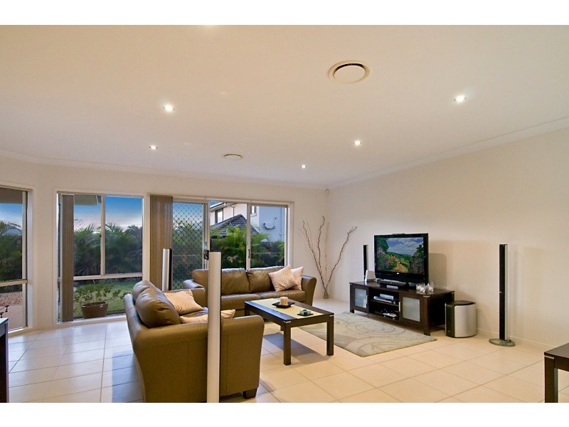 24 Wallaroo Circuit, North Lakes QLD 4509