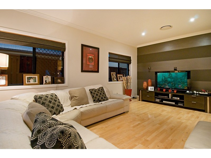 74 Copeland Drive, North Lakes QLD 4509