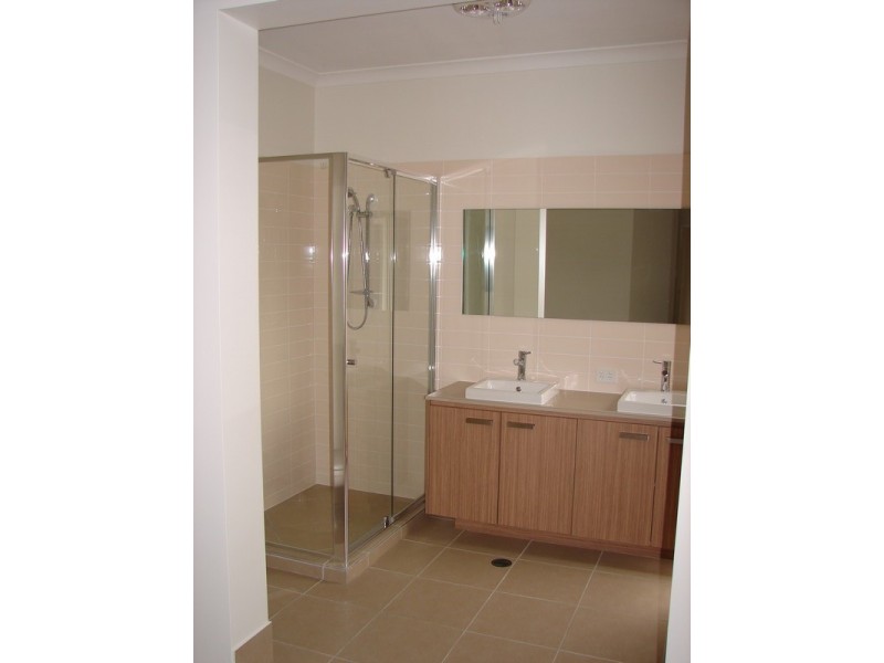 15 Satinay Parade, North Lakes QLD 4509