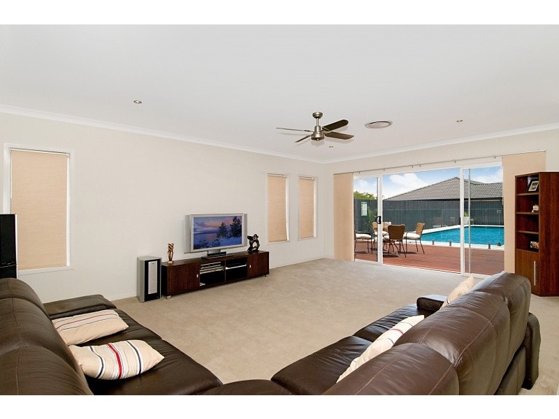 32 Echidna Parade, North Lakes QLD 4509