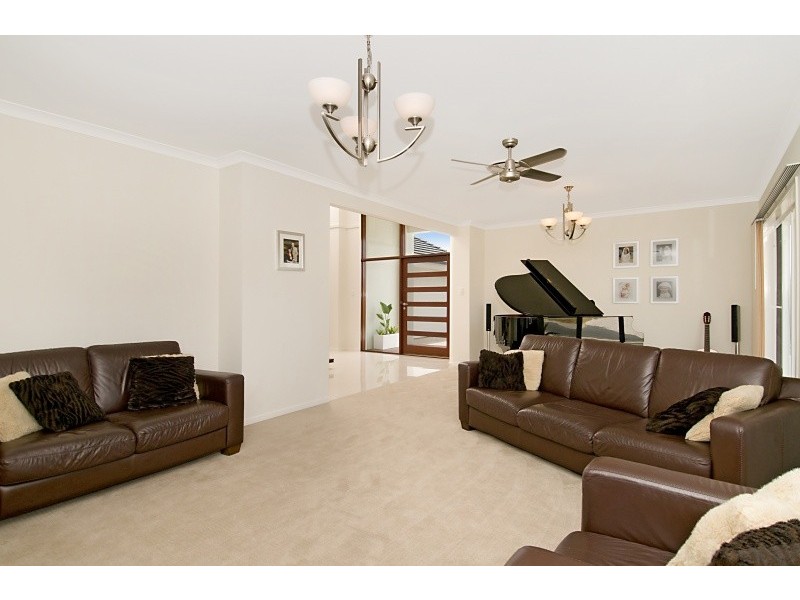 32 Echidna Parade, North Lakes QLD 4509