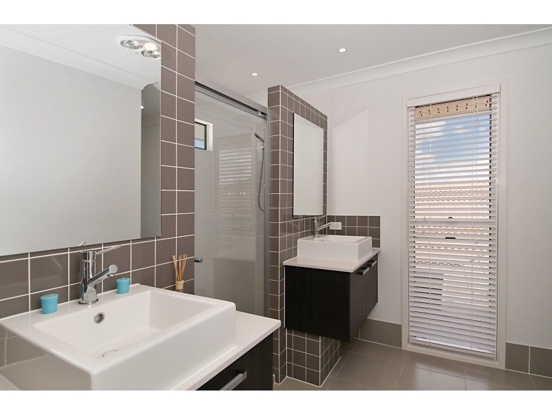 10 Carmody Parade, North Lakes QLD 4509