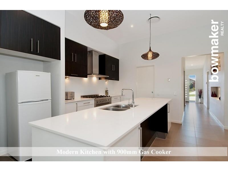 4 Moloney Place, North Lakes QLD 4509