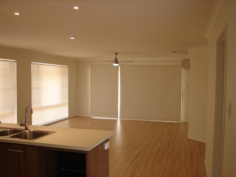 16 Chrysler Street, North Lakes QLD 4509