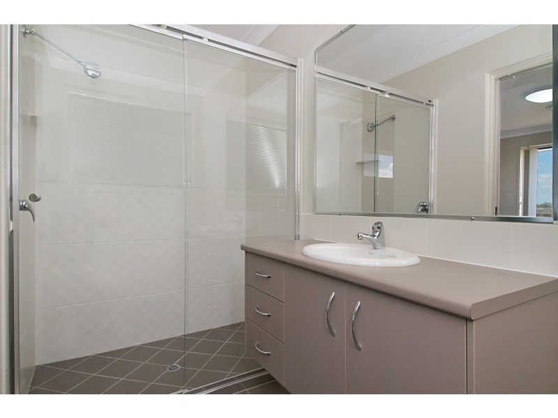 19 Menara Circuit, North Lakes QLD 4509