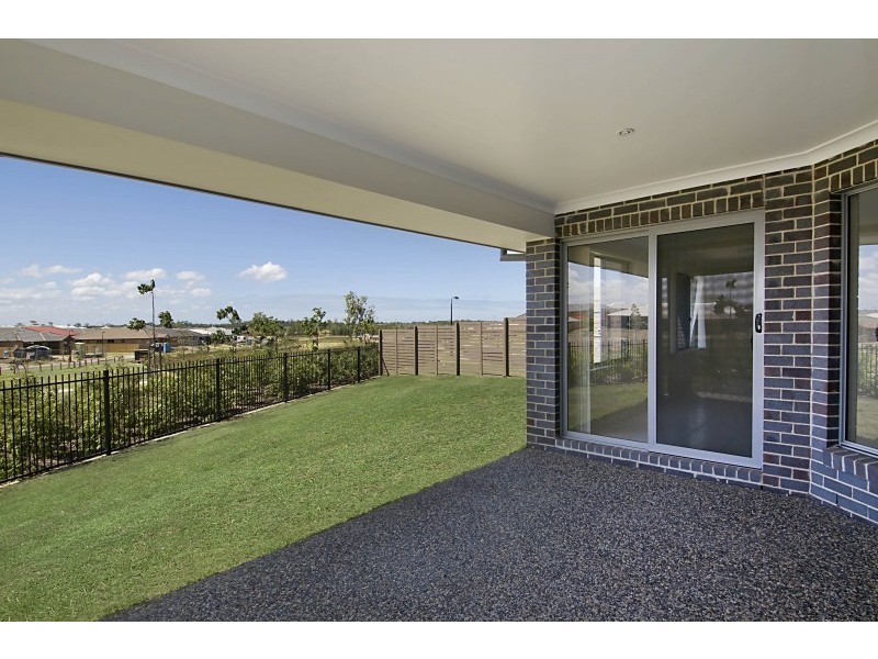 19 Menara Circuit, North Lakes QLD 4509