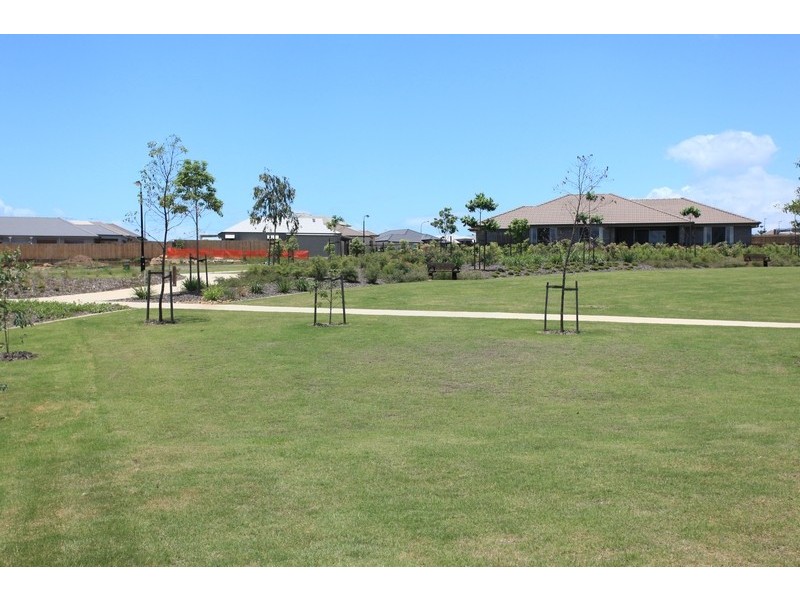 19 Menara Circuit, North Lakes QLD 4509