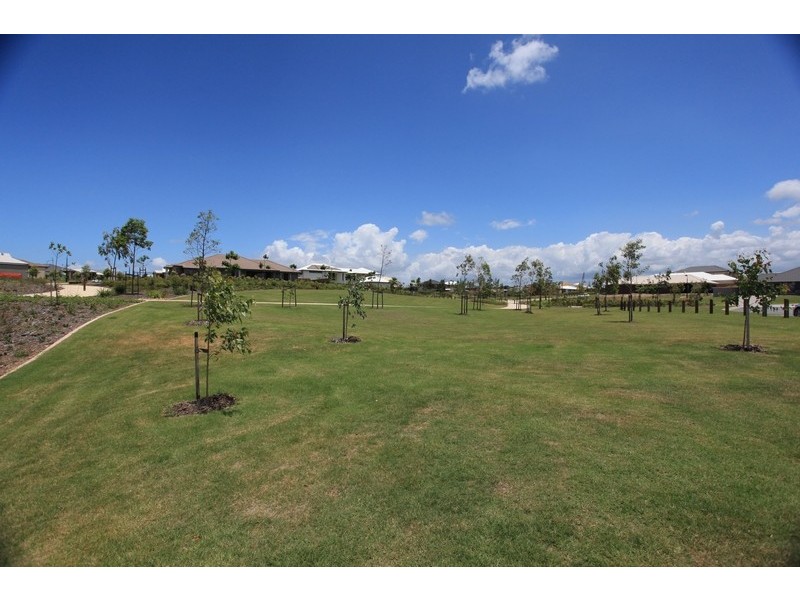 19 Menara Circuit, North Lakes QLD 4509