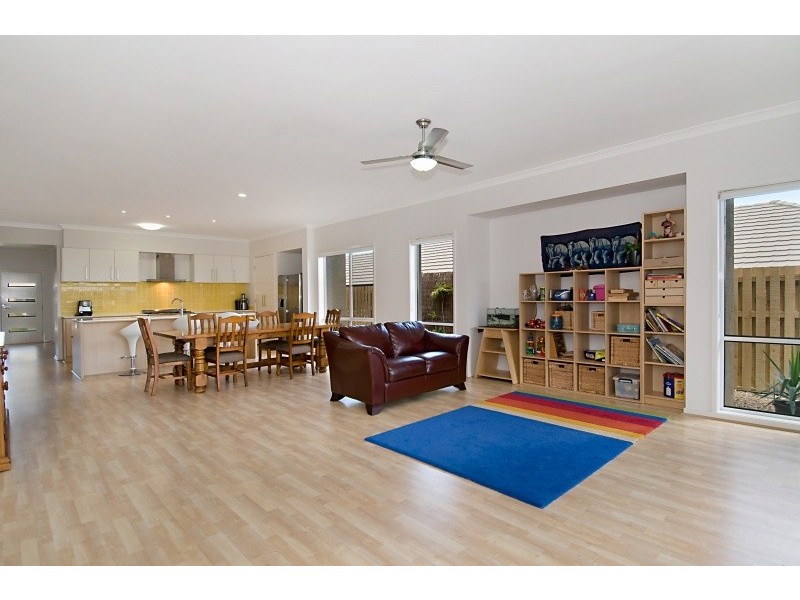 5 Langer Circuit, North Lakes QLD 4509