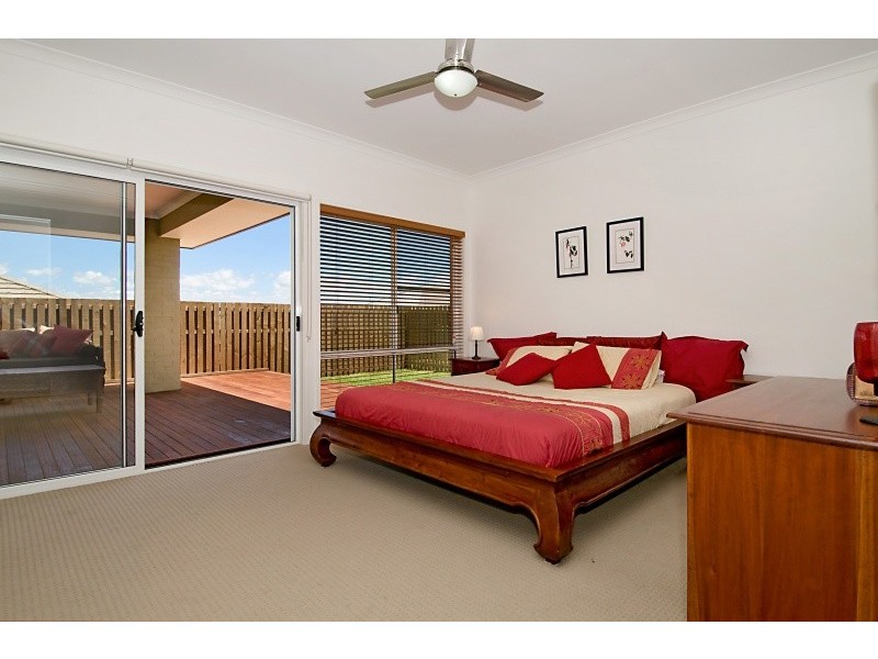 5 Langer Circuit, North Lakes QLD 4509