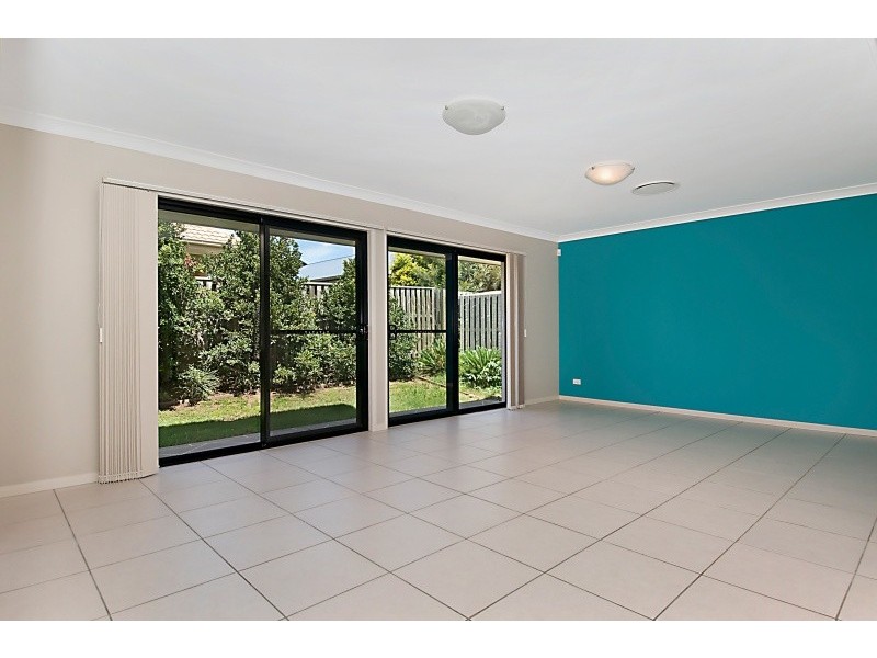 42 Tuckeroo Parade, North Lakes QLD 4509