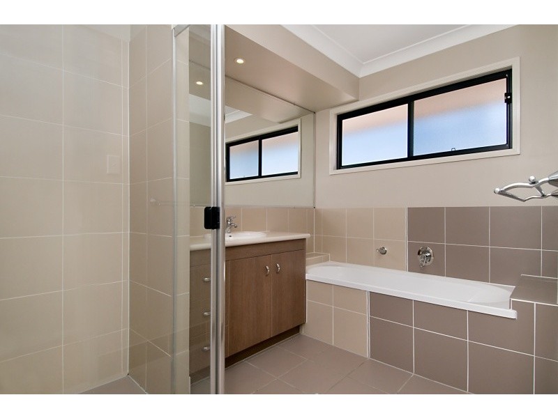 42 Tuckeroo Parade, North Lakes QLD 4509