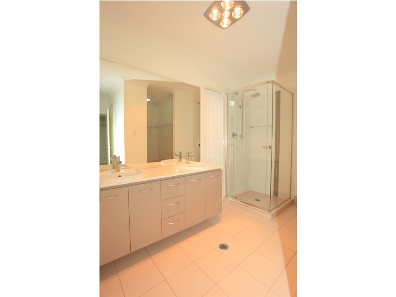36 Langham Crescent, North Lakes QLD 4509