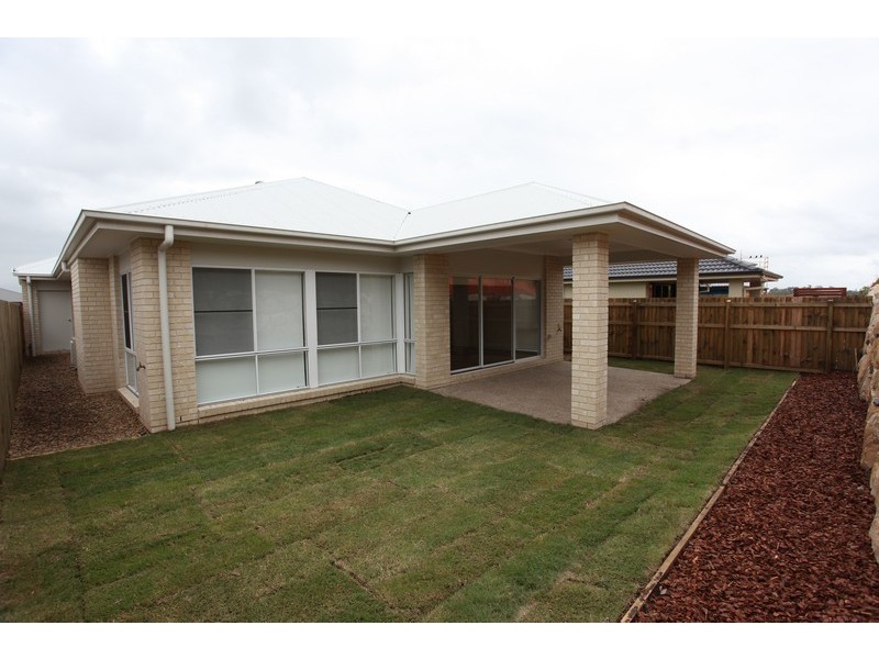 6 Langham Cct, North Lakes QLD 4509